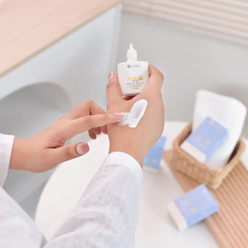 LITHZ Milky Daily Fluid Sunscreen SPF50 20g фото 4