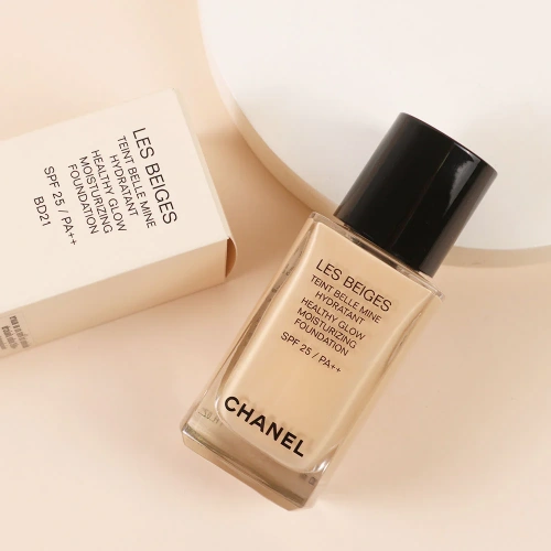 Chanel Les Beiges Healthy Glow Gel Touch Foundation SPF 30/PA+++ 15g фото 3