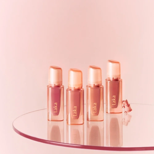 Laka Jelling Nude Gloss 4.5g фото 4 Laka Jelling Nude Gloss 4.5g фото 4