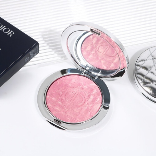 Dior Forever Glow Luminizer 6g фото 2 Dior Forever Glow Luminizer 6g фото 2