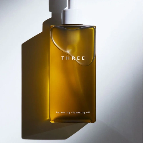 THREE Balancing Cleansing Oil N 185ml фото 2