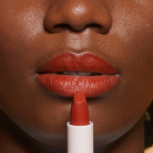 Makeup Revolution Lip Allure Soft Satin 3.2g фото 3 Makeup Revolution Lip Allure Soft Satin 3.2g фото 3