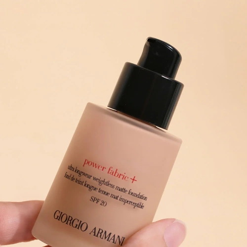 Giorgio Armani Power Fabric + Foundation SPF20 30ml фото 4