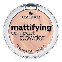 Essence Mattifying Compact Powder 11