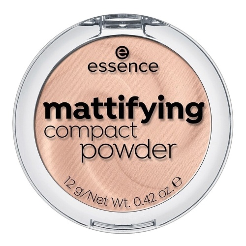 Essence Mattifying Compact Powder 11