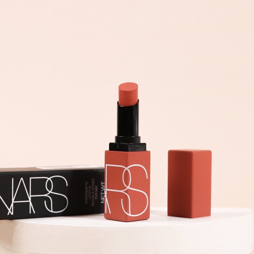 NARS Power Matte Lipstick 0.8g фото 2 NARS Power Matte Lipstick 0.8g фото 2