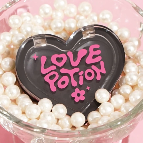 LOVE POTION Blush PH Black Love 2.8g фото 2