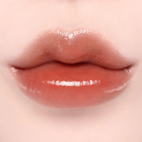 Laka Jelling Nude Gloss 4.5g фото 5 Laka Jelling Nude Gloss 4.5g фото 5