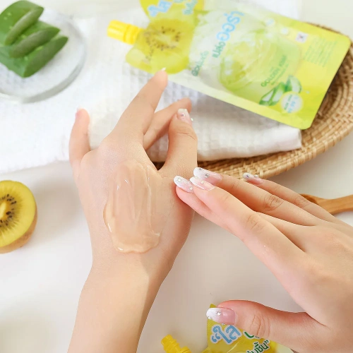 Kisaa Golden Kiwi Brightening Gel 50g фото 3