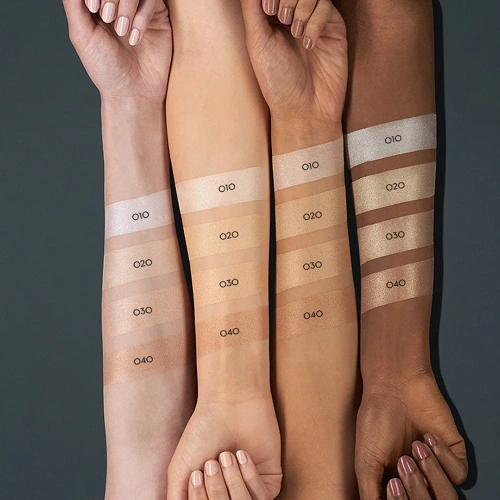 Catrice High Glow Mineral Highlighting Powder 8g фото 3 Catrice High Glow Mineral Highlighting Powder 8g фото 3