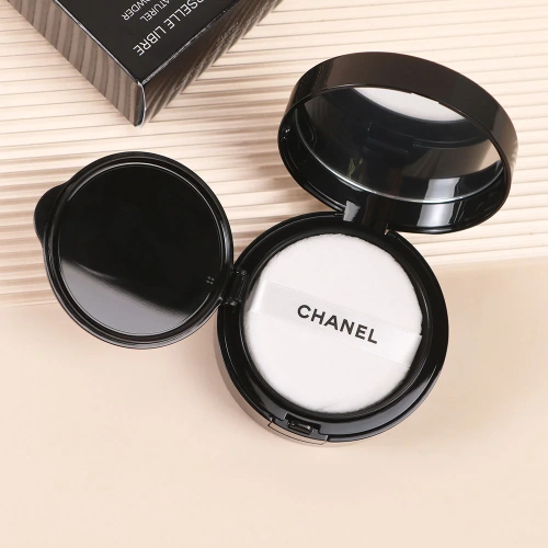 Chanel Poudre Universelle Libre 6g фото 3