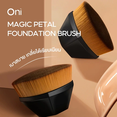 Oni Magic Petal Foundation Brush фото 2