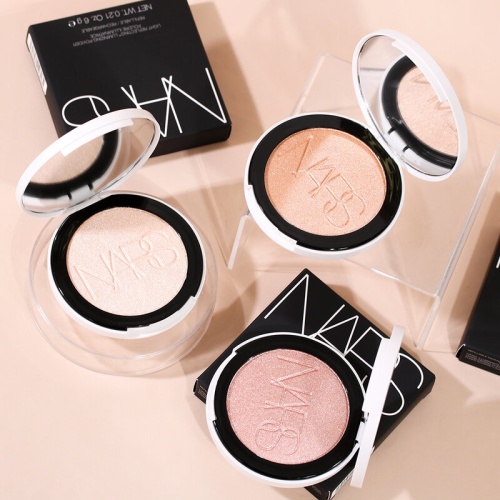 NARS Light Reflecting Luminizing Powder 6g фото 2