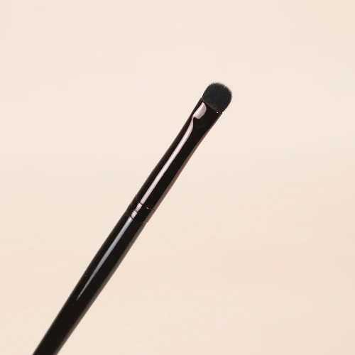 Laura Mercier Smudge Brush 1pc фото 4