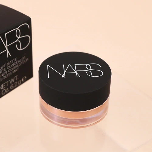 NARS Soft Matte Complete Concealer 6.2g фото 3 NARS Soft Matte Complete Concealer 6.2g фото 3