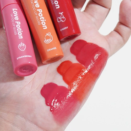 LOVE POTION Tattoo Lip Gloss 3g фото 5 LOVE POTION Tattoo Lip Gloss 3g фото 5