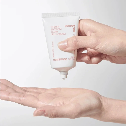 Innisfree Jeju Cherry Blossom Jelly Cream 50ml фото 3 Innisfree Jeju Cherry Blossom Jelly Cream 50ml фото 3