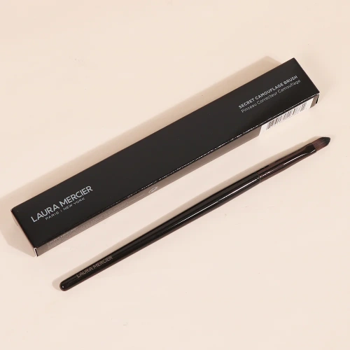 Laura Mercier Secret Camouflage Brush 1pc фото 3