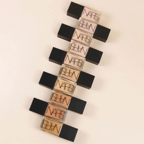 NARS Light Reflecting Foundation 30ml фото 3